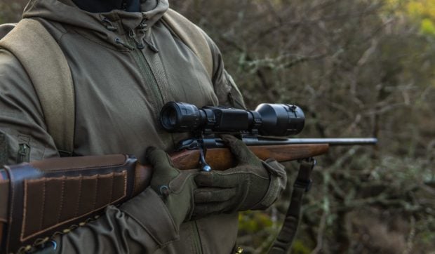 Copiii de 12 ani pot folosi de acum arme în mod legal. Ce prevede noua lege a vânătorii din SUA