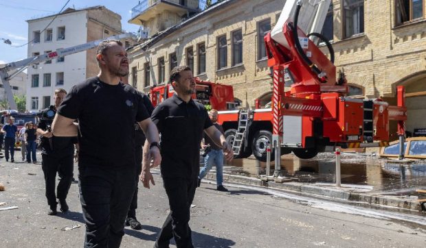 Noi atacuri rusești asupra Kievului: racheta Oreșnik folosită pentru a treia oară, victime și pagube semnificative
