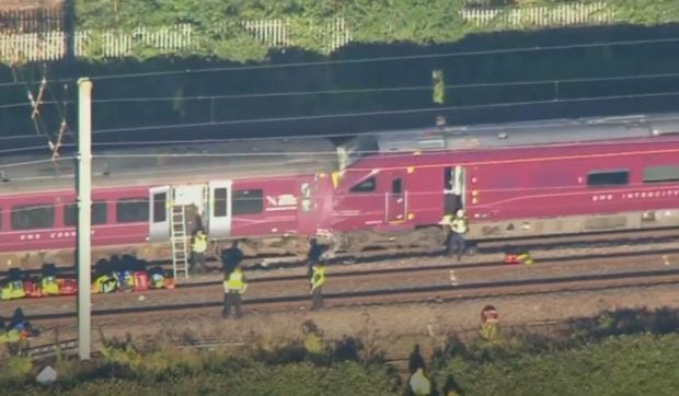 Tragedie feroviară la nord de Londra: Un mecanic a decedat, iar aproape 90 de persoane au fost rănite după coliziunea a două trenuri de pasageri