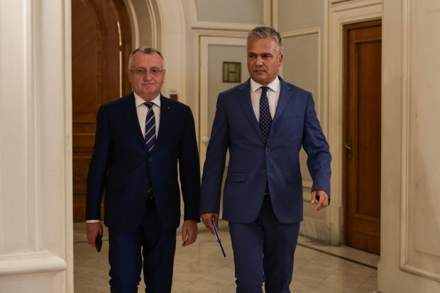 Cronica unui alt puci ratat. Cum s-a dezumflat planul Veștea-premier, care ar fi trebuit să stârnească revolta anti-Bolojan în PNL