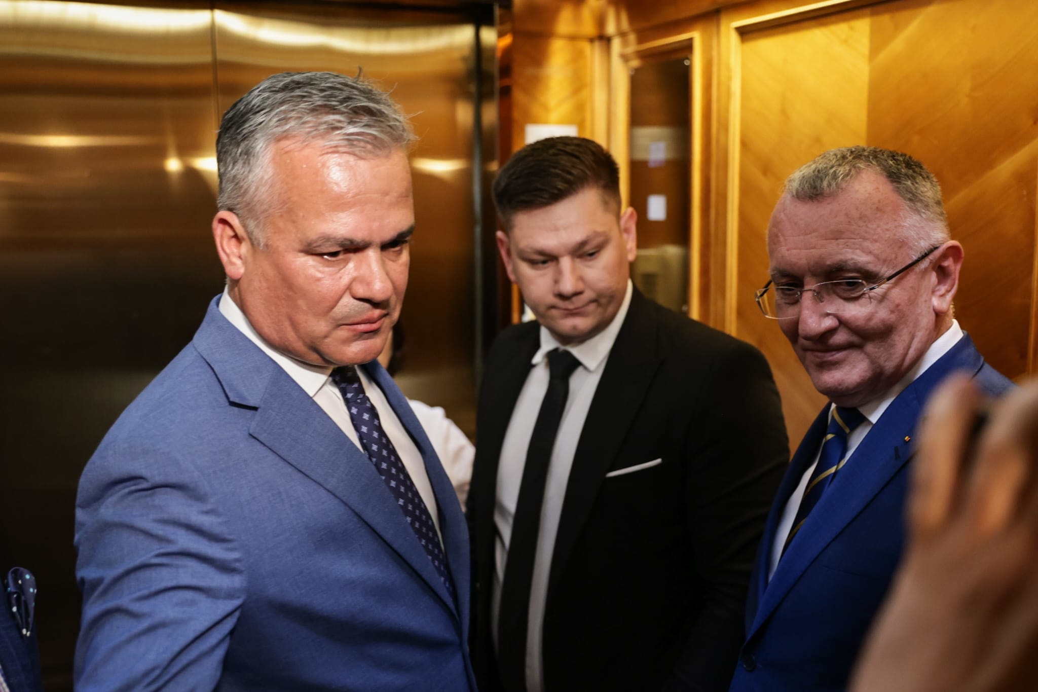 Poza pentru articolul Filmul noului eșec al Guvernului Veștea: cum a reușit premierul desemnat să-i enerveze și pe aliații din PSD