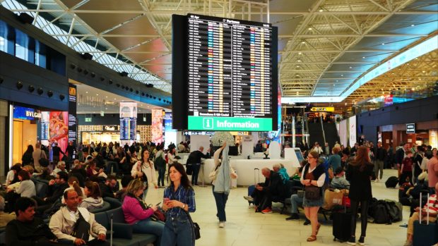 Aeroporturile europene solicită suspendarea temporară a controalelor biometrice pentru a evita haosul în sezonul estival