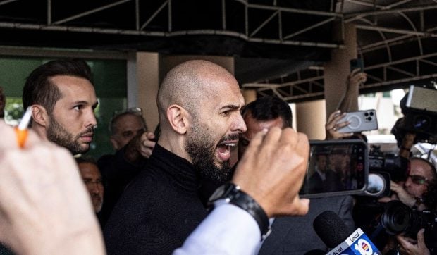 Mărturia ziaristei care a documentat opt luni cel mai acuzator articol despre frații Tate. Andrew și Tristan, lăsați liberi „sub o presiune semnificativă exercitată de SUA asupra României”