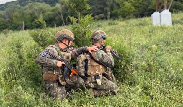 Cum încearcă MAI să salveze mega-contractul de 800 de milioane de euro din SAFE pentru cele 380.000 de arme noi de la SIG Sauer