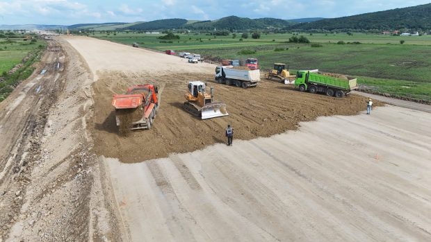Începe proiectarea pentru 60 km din Autostrada Unirii A8, cu detalii noi privind Tronsonul 4