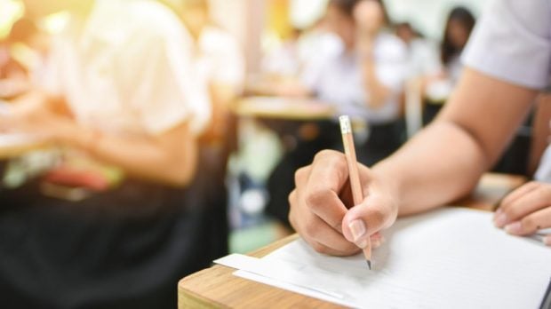 Examenul de BAC la Matematică 2026, pentru elevii de la real, s-a încheiat. Baremul a fost publicat