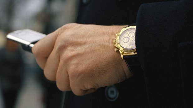 Rolex majorează pentru a doua oară în 2026 prețurile ceasurilor din aur, susținut de cererea ridicată și costurile aurului