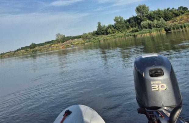 Operațiune de salvare în lacul Viștea: căutări pentru o persoană dispărută, doi au fost salvați