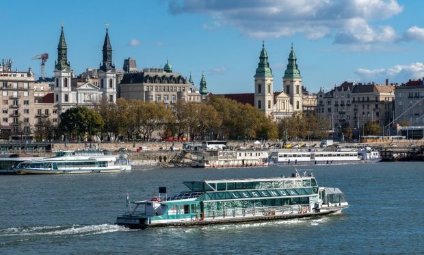 Sezonul croazierelor pe Dunăre în 2026: Ce prețuri și rute aleg turiștii în Budapesta și împrejurimi