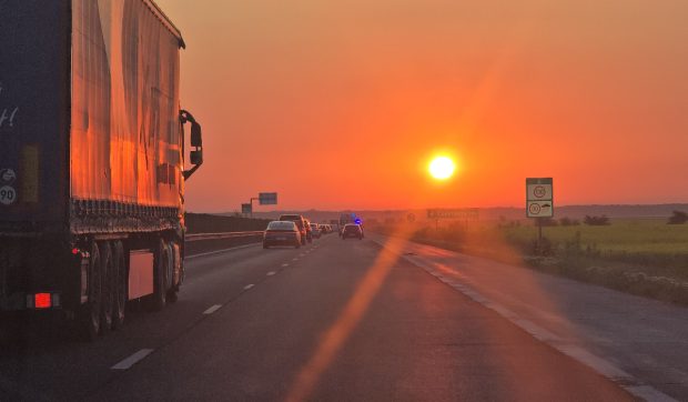 Restricții pentru vehiculele grele în 16 județe afectate de caniculă severă, pe 28 iunie