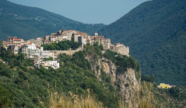 Norma, sat medieval din Lazio, oferă case la 1 euro pentru a atrage noi locuitori și a salva patrimoniul