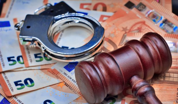Trei soldați, cercetați pentru agresarea unui tânăr în Pamplona, riscă până la șase ani de închisoare și amendă de 120.000 euro