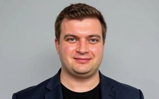 Povestea lui Chris Țurlică, românul care a vândut startup-ul industrial MaintainX pentru 3,6 miliarde de dolari către Autodesk