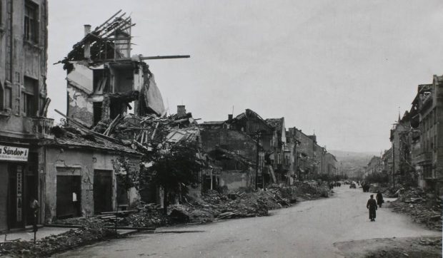 Cluj-Napoca devastat în jumătate de oră: peste 1.200 de bombe au căzut în timpul bombardamentului american din 1944