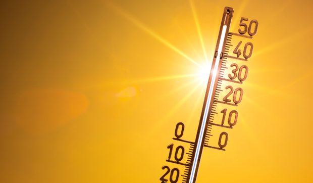 Val de caniculă extremă în București și 35 de județe: temperaturi record și nopți tropicale până miercuri