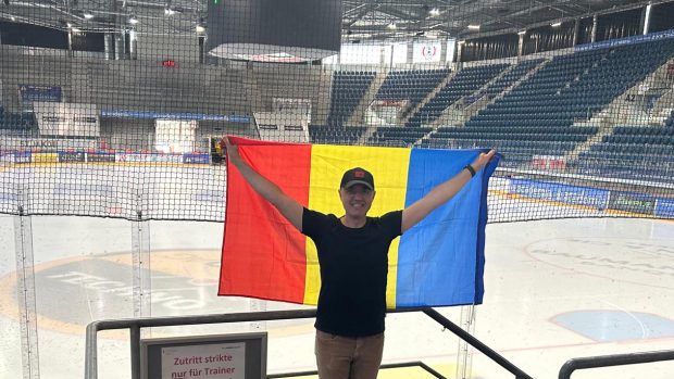 Cornel Gheorghe, fost campion la patinaj artistic, găsește succes și liniște în calitate de antrenor în Elveția