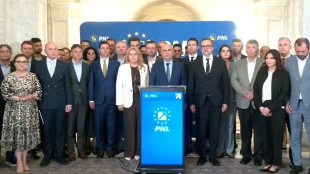 Dan Motreanu îi cere lui Adrian Veştea să îşi depună mandatul și lui Nicușor Dan să facă noi consultări: „PNL nu acceptă decizii din afara partidului”