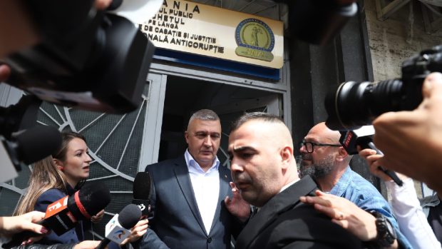 DNA desfășoară audieri în dosarul de corupție din Armata Română, inclusiv fiica unui general
