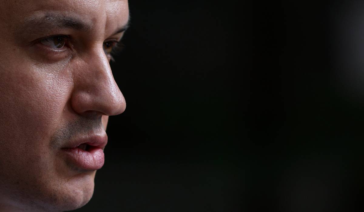 Poza pentru articolul Eugen Tomac face portretele liderilor momentului. Cine este politicianul care „va scrie istorie” și ce spune despre Putin