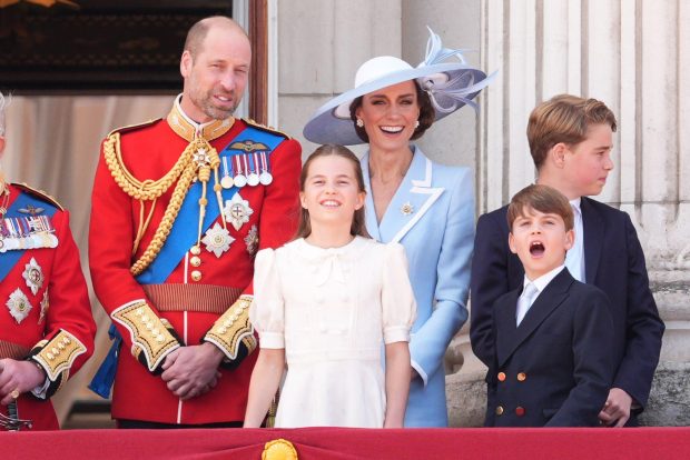 Prințul Louis Captivează Privirile la Trooping the Colour, în Soarele Zilei Regelui Charles al III-lea