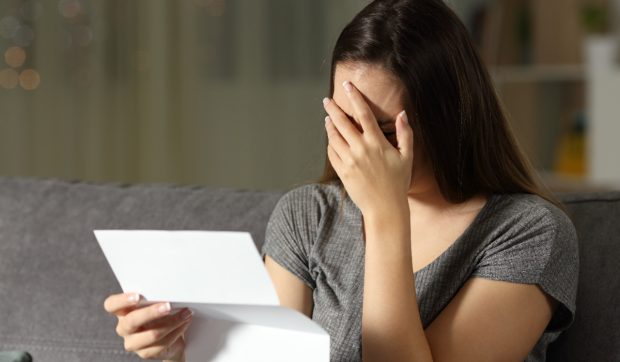 O femeie se luptă cu un coșmar birocratic: amenzi de 3.000 de euro pentru o mașină confiscată acum șapte ani