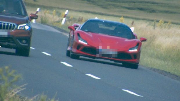 Șoferul unui Ferrari F8 Tributo amendat în Ungaria pentru depășirea vitezei, deși putea conduce mult mai rapid