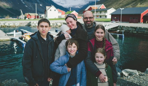 Jurist norvegian critică sistemul de protecție a copilului din Norvegia după lansarea filmului „Fjord”