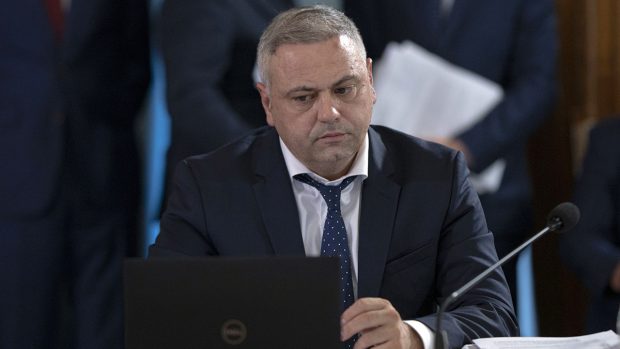 Statul român a „sechestrat birocratic” banii pomicultorilor.