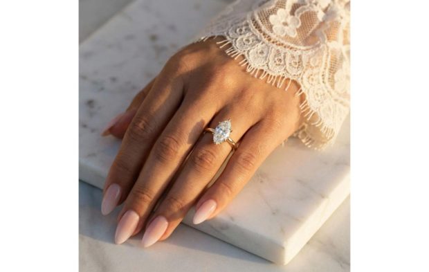 Eleganța tăieturii marquise: cum influențează forma pietrei aspectul inelului de logodnă