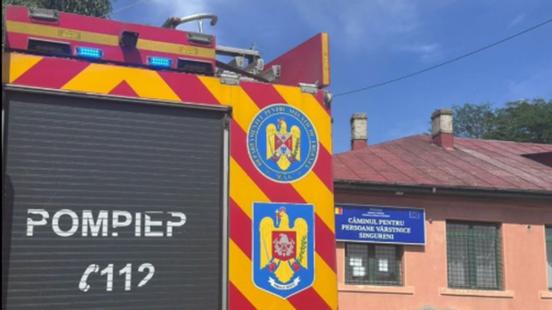 Alertă la un cămin de bătrâni din Giurgiu: peste 40 de persoane evacuate din cauza unui incendiu izbucnit în salon