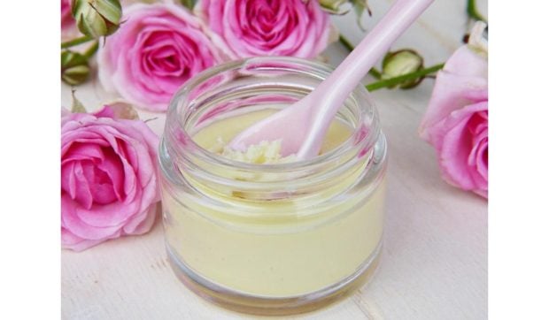 Ingredientele botanice care au devenit esențiale în rutinele anti-aging
