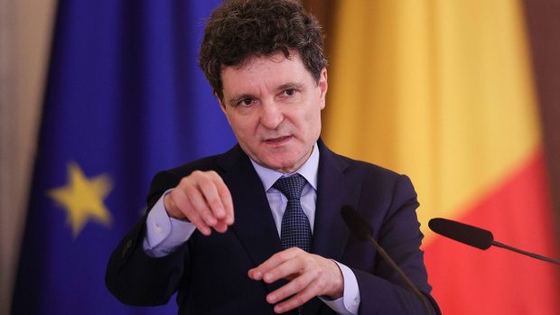 Nicușor Dan convocă liderii partidelor la Cotroceni pentru a debloca formarea guvernului