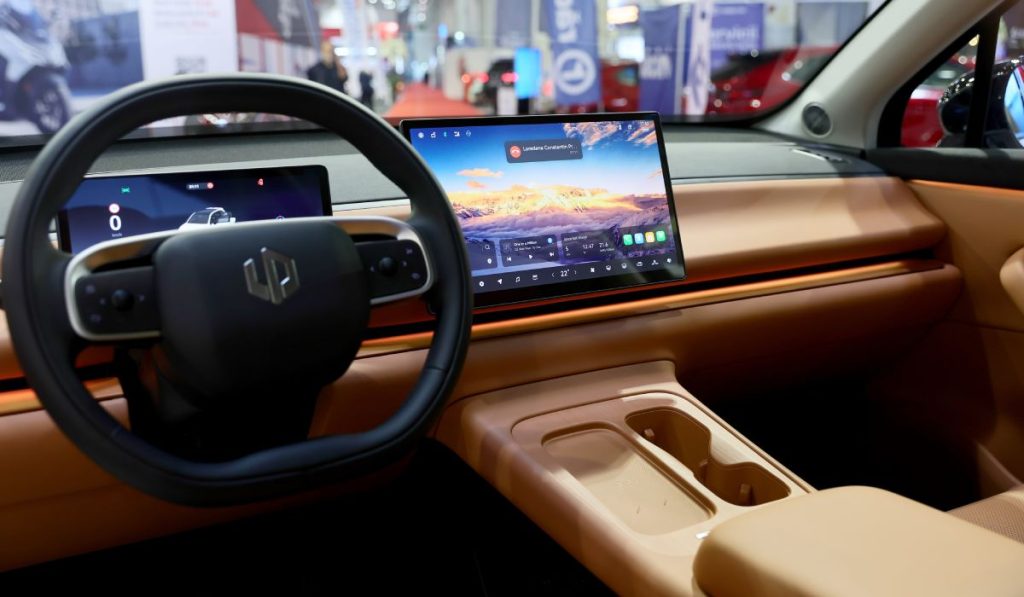 Piața auto din România în 2026: Cum brandurile chinezești transformă preferințele consumatorilor români 5 interior leapmotor c10