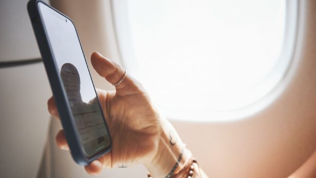 Compania low-cost preferată de români va oferi internet la b