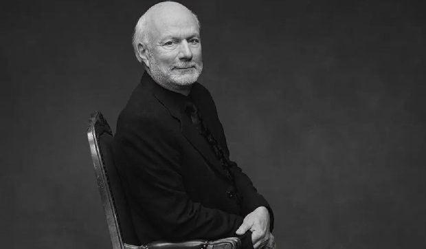 A încetat din viață James Burrows, regizorul emblematic al unor seriale comice de referință