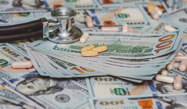Bugetul spitalelor din România: jumătate din fonduri se duc pe salarii, iar restul, fragmentat pentru servicii medicale diverse