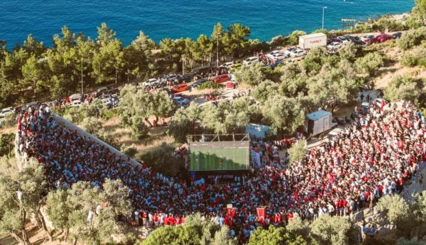 Atmosfera Campionatului Mondial din 2026 prinde viață în teatrele antice din Turcia, un loc ideal și pentru fanii români