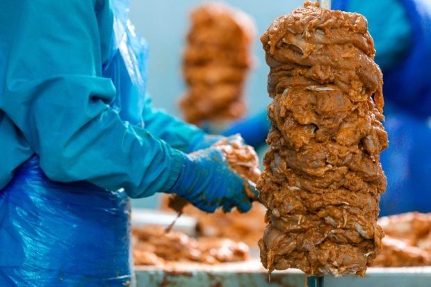 O fabrică de carne de kebab a fost amendată cu 560.000 de eu