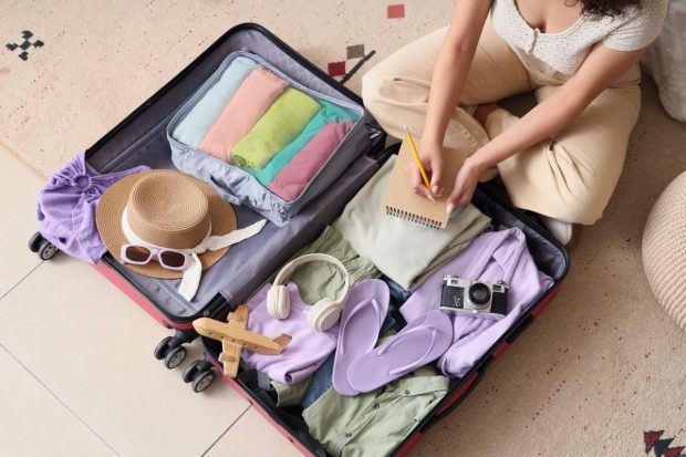 Cum să îți pregătești bagajul perfect pentru vacanță: sfaturi esențiale pentru o călătorie fără griji