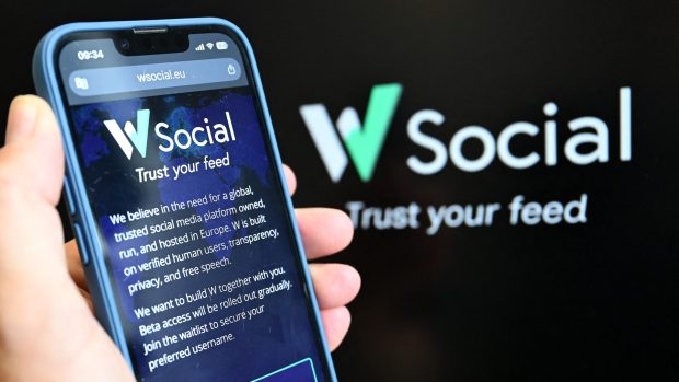 Platforma socială W, concurenta europeană a X, își lansează versiunea publică. Noua rețea nu va permite conturile false