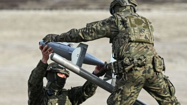 Armata Română face recrutări masive: e nevoie de 7.000 de soldați în București și 38 de județe. Cât este solda