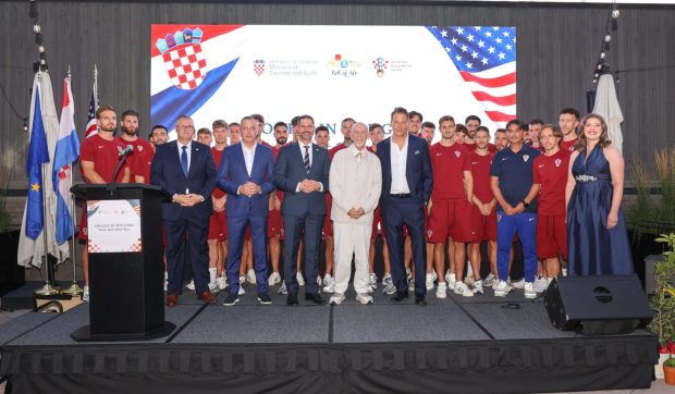 John Malkovich, Cetățean Croat, Alături de Echipa Națională la Evenimentul FIFA 2026