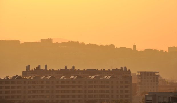 Haos din cauza caniculei în Europa: Peste 100.000 de oameni au rămas fără curent electric sub codul roșu