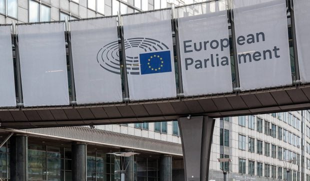 Parlamentul European reafirmă sprijinul ferm pentru securitatea statelor UE și condamnă tacticile agresive ale Rusiei