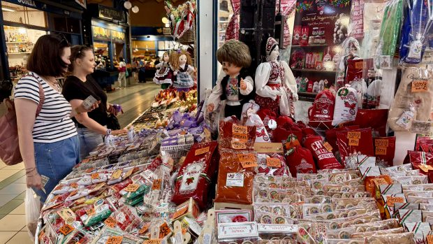 Descoperă magia culinară și istoria fascinantă a Pieței Centrale din Budapesta