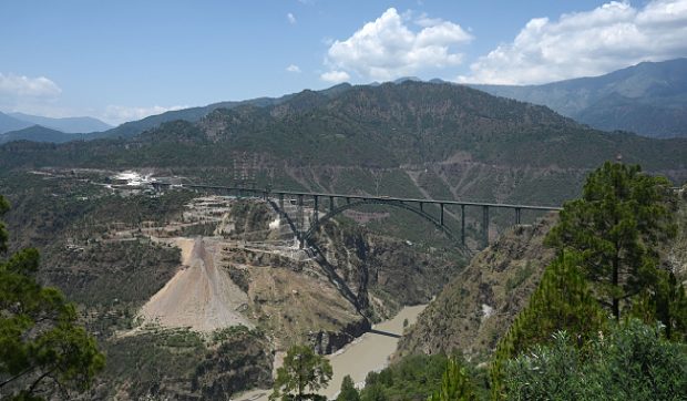 Podul Chenab: Revoluția în infrastructura feroviară din munții Himalaya