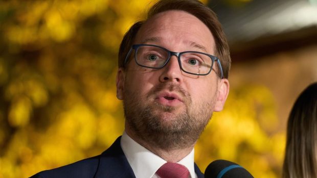 Definitiv: Dominic Fritz în conflict de interese administrativ, dar își păstrează mandatul de primar al Timișoarei
