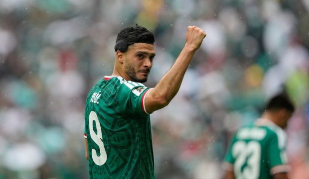 Raul Jimenez, eroul mexican al meciului de debut de la CM 2026, poartă bentiță de protecție din cauza unei accidentări grave
