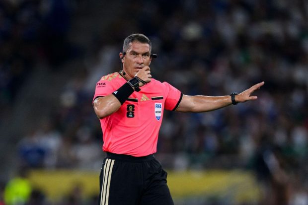 Istvan Kovacs, arbitru român la meciul 1.000 din istoria Cupei Mondiale, celebrat și în presa maghiară