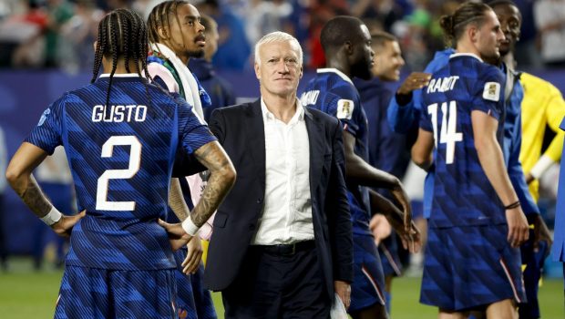 Didier Deschamps, selecționerul Franței, plecat de urgență în Franța după decesul mamei sale